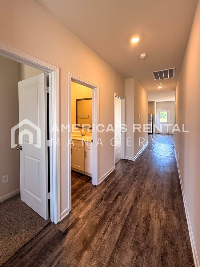 Building Photo - New Construction - 3 Bed / 2 Bath Home wit...