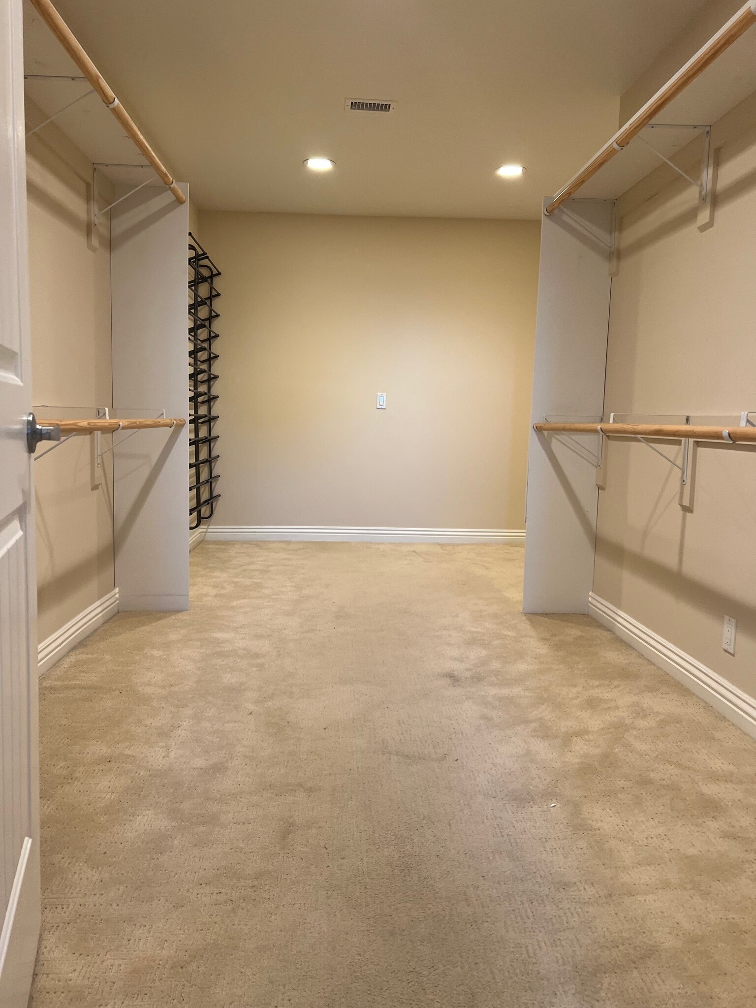 Building Photo - 4228 Calavo Dr