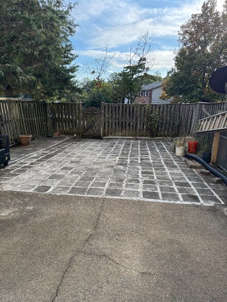 Building Photo - 3039 Hickory Grove Ct