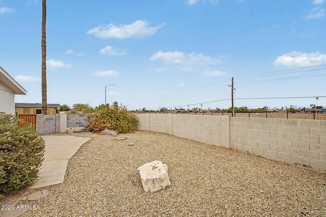 Building Photo - 8601 N 103rd Ave