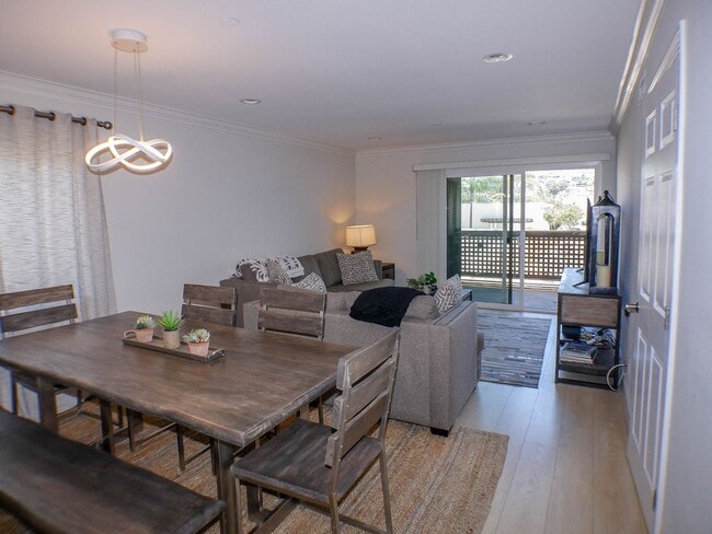 Building Photo - RARE Offering 2BD/2BA Furnished Condo of secured building in highly sought after Boutique Bella C...