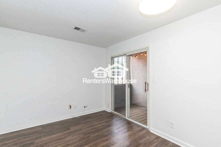 Building Photo - 4524 Holly St