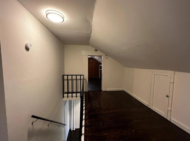 Building Photo - 2034 Nashville Ct