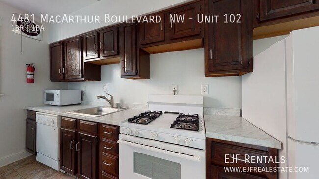 Building Photo - 4481 MacArthur Blvd NW