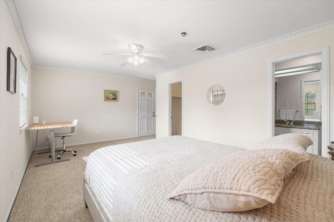 Building Photo - 4948 Post Oak Timber Dr