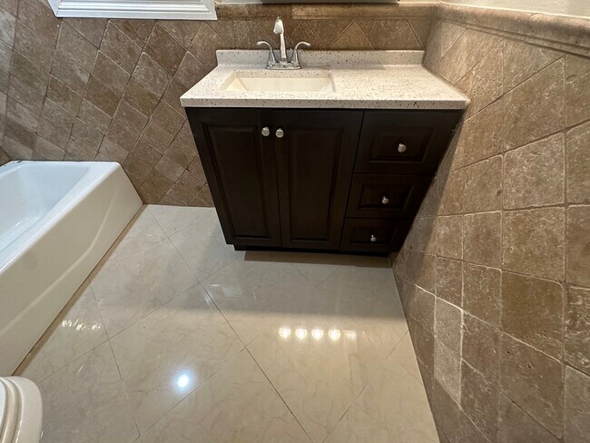 Building Photo - 19429 Lull St