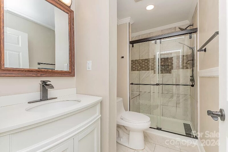 Building Photo - 1317 W 4th St