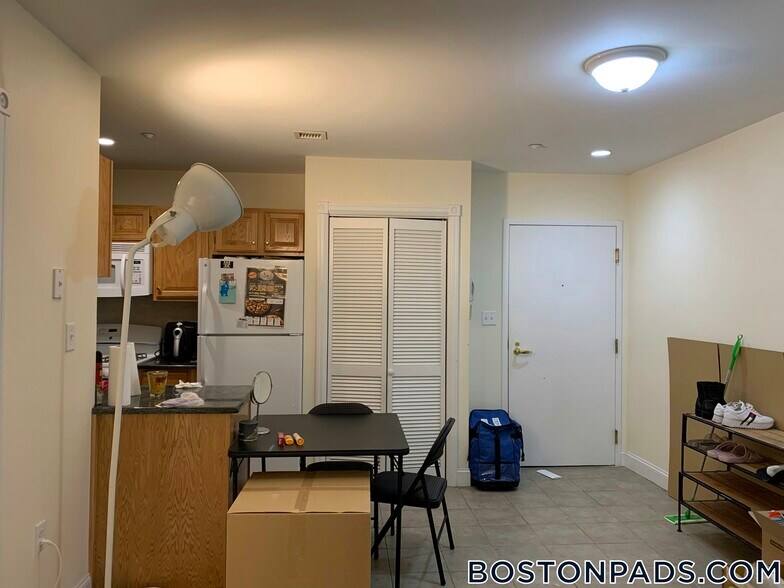 Building Photo - 90 Westland Ave