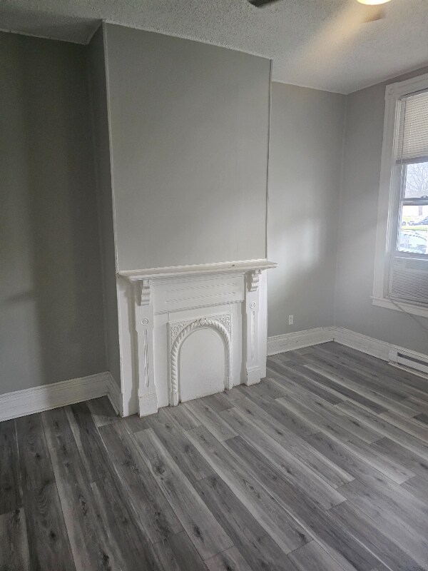 Building Photo - 1716 3rd Ave