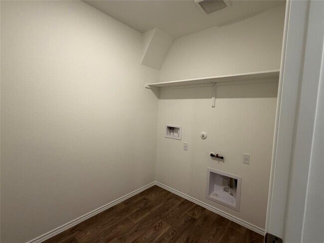 Building Photo - 312 Nizao Ln