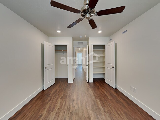 Building Photo - 9444 Wabash St