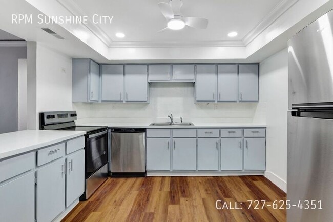 Building Photo - 17920 Gulf Blvd
