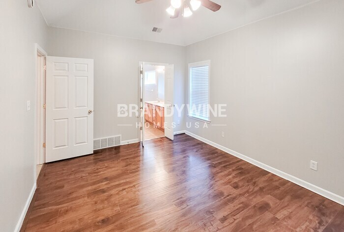 Building Photo - 2672 Bending Elm Dr