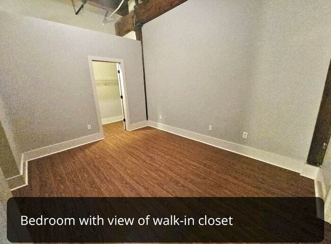 Building Photo - Modern Condo on Front St. with River views...