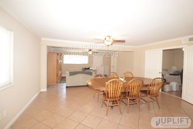 Building Photo - 5 Bedroom 2 Bath Home In Oceanside ** Move In Special $300 Off First Month's Rent**