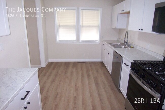 Building Photo - 1426 E Livingston St