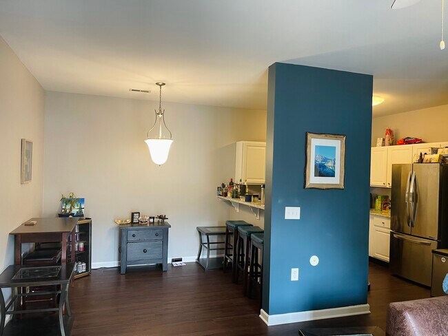 Primary Photo - 2631 Oldgate Dr