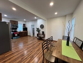 Building Photo - Detroid Shoreway Renovated  4 Bedroom, 2 Bath House with Detached Garage
