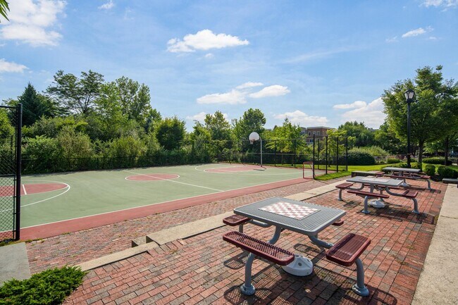 Building Photo - 109 Shearwater Ct E