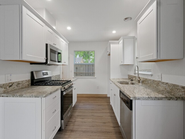 Building Photo - FOR RENT in Sacramento! 2533 Michelle Dr, ...