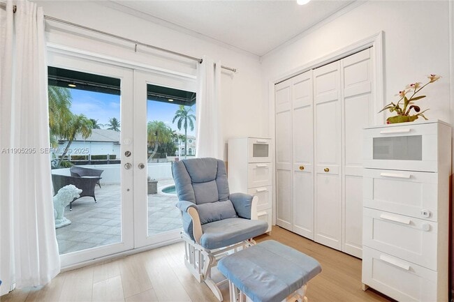 Building Photo - 2889 NE 35th St