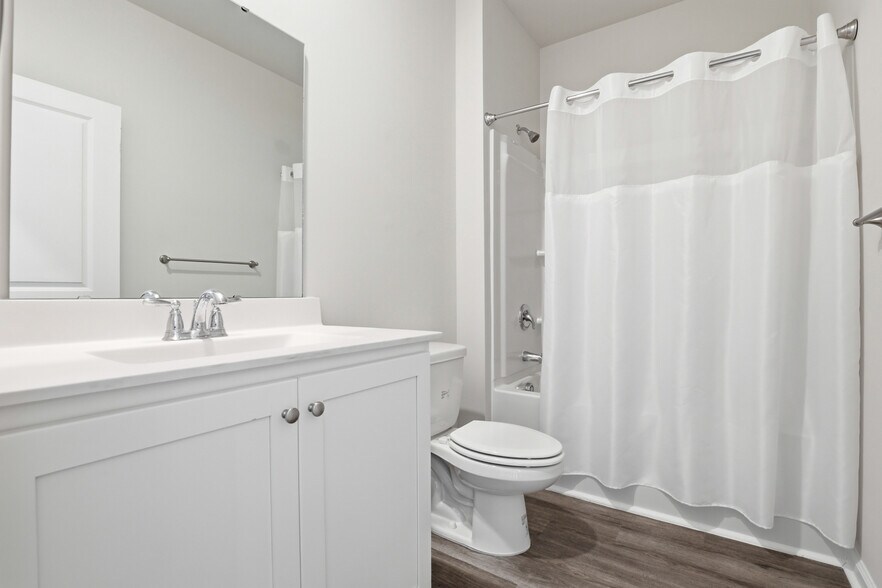 Building Photo - 115 Brooks Dr