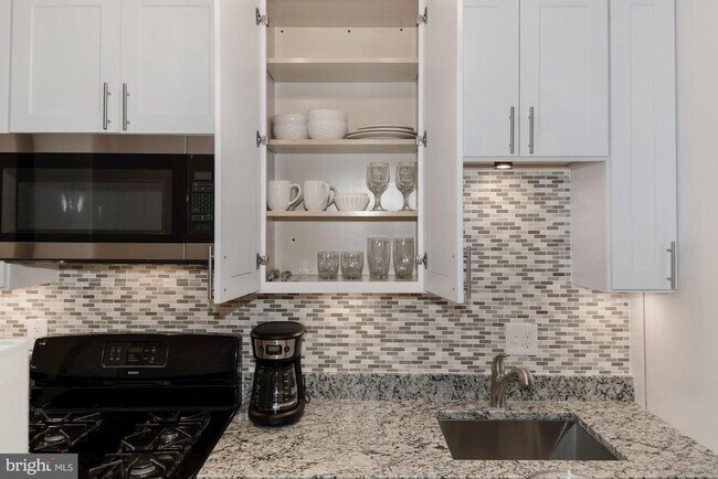 Building Photo - 1260 21st St NW