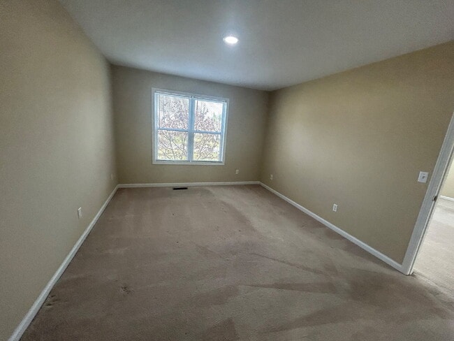 Building Photo - 3 BD 2BA Home with a Garage for Rent in Algood
