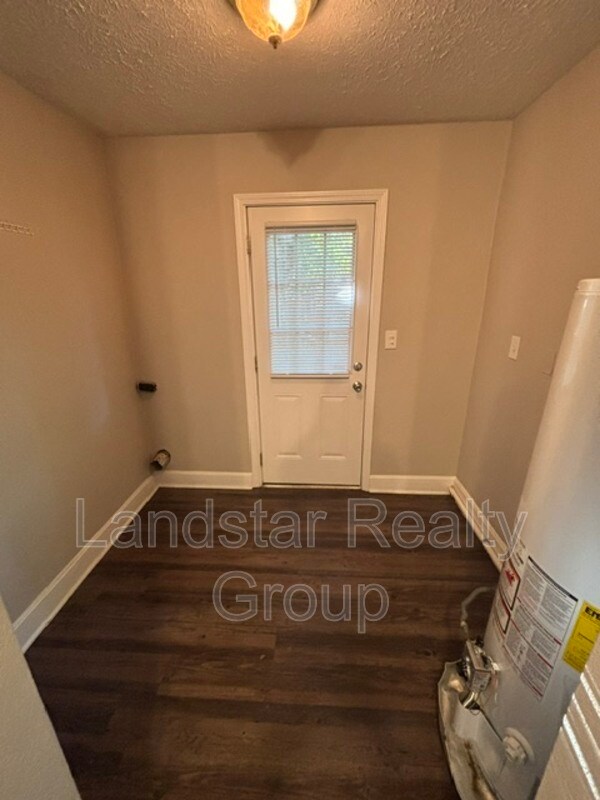 Building Photo - 4721 Granada Dr