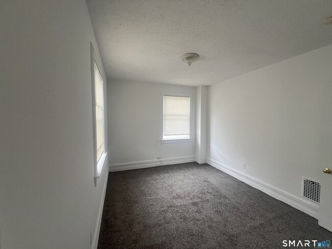 Building Photo - 270 East Ave