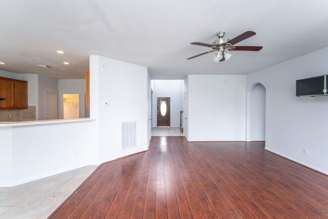 Building Photo - 2322 Cool Springs Ln