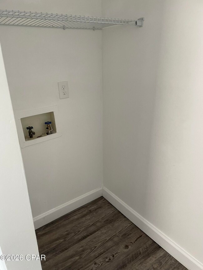 Building Photo - 2712 E 17th St