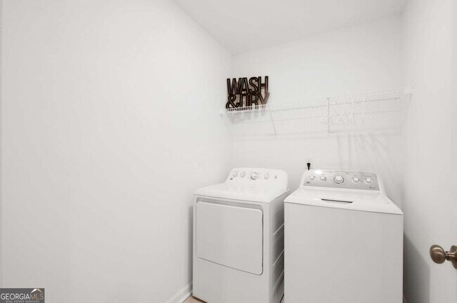 Building Photo - 1457 Halstead Pl