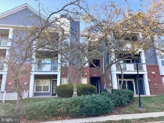 Building Photo - 20301 Beechwood Terrace