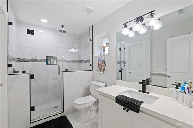 Building Photo - 4104 S Rodman Ln