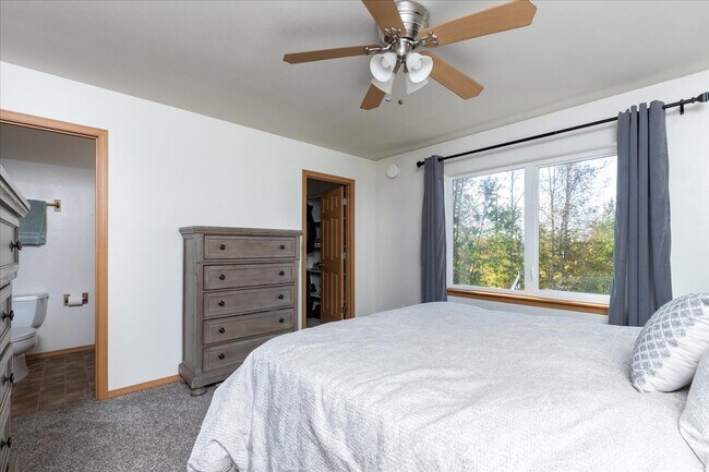 Building Photo - 310 Tipperary Ct