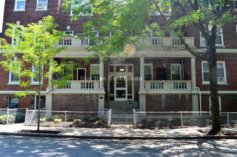 Building Photo - 15 Egremont Rd