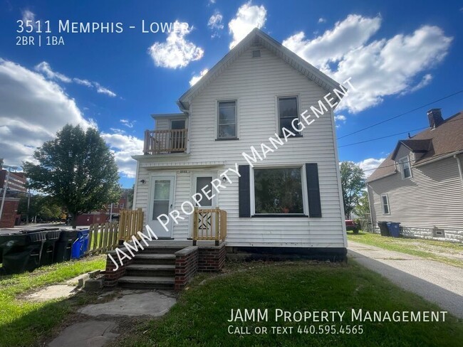 Primary Photo - 2-Bedroom Lower unit of Duplex in Cleveland!