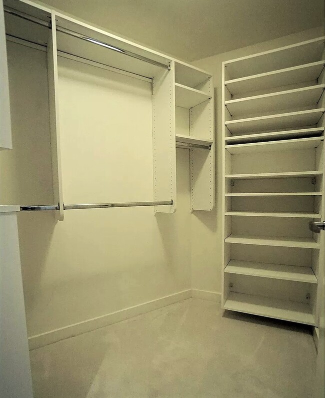 Walk-in Closet - 1926 W Burnside St