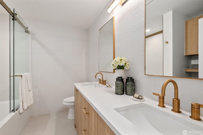 Building Photo - Brand new 2 bedroom with luxury finishes i...