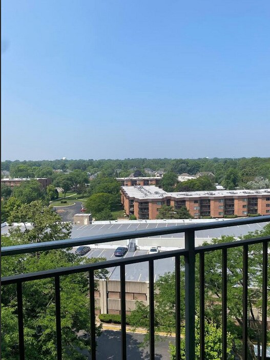 Building Photo - 6340 Americana Dr