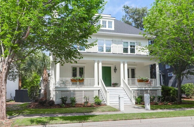 Building Photo - 2431 Settlers St