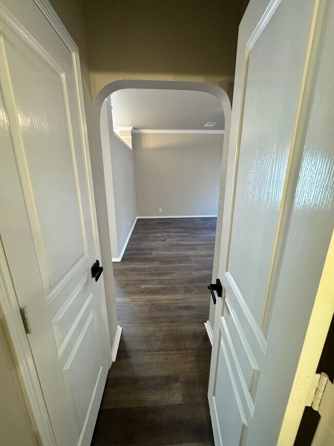 Building Photo - Move-In Ready Family Home in North San Antonio