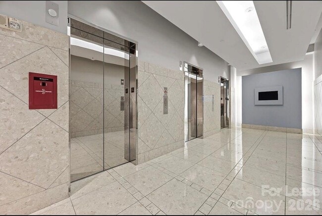 Building Photo - 210 N Church St