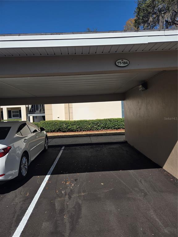 Building Photo - 10350 Carrollwood Ln