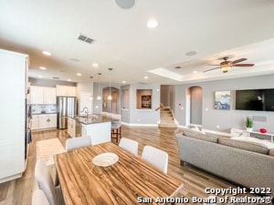 Building Photo - 7427 Valle Msn