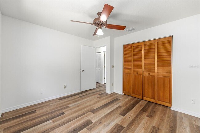 Building Photo - 6057 SE 39th Ave