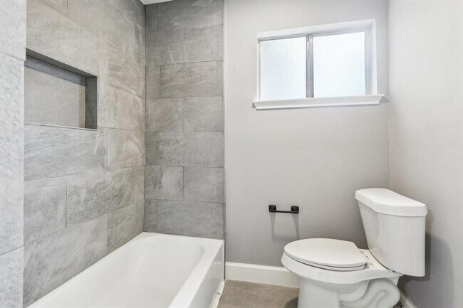 Building Photo - 4031 Rushcroft Dr