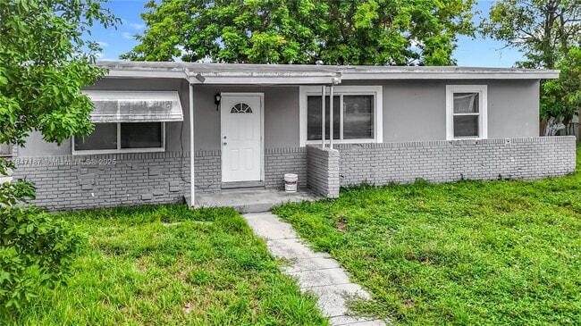 Primary Photo - 1423 NW 12th St