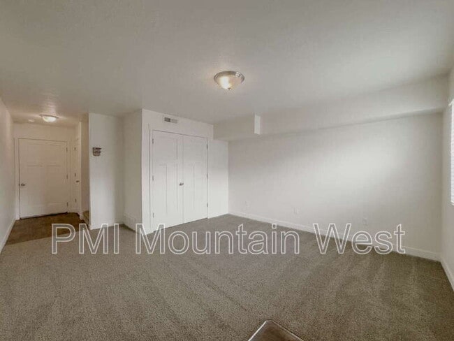 Building Photo - 641 N 30 E